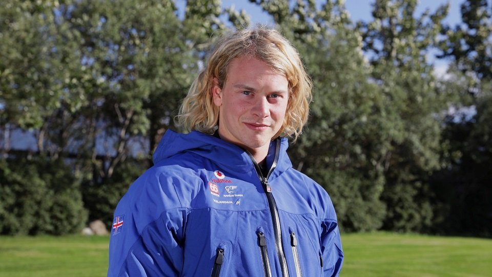 Sturla Snær leggur skíðin á hilluna