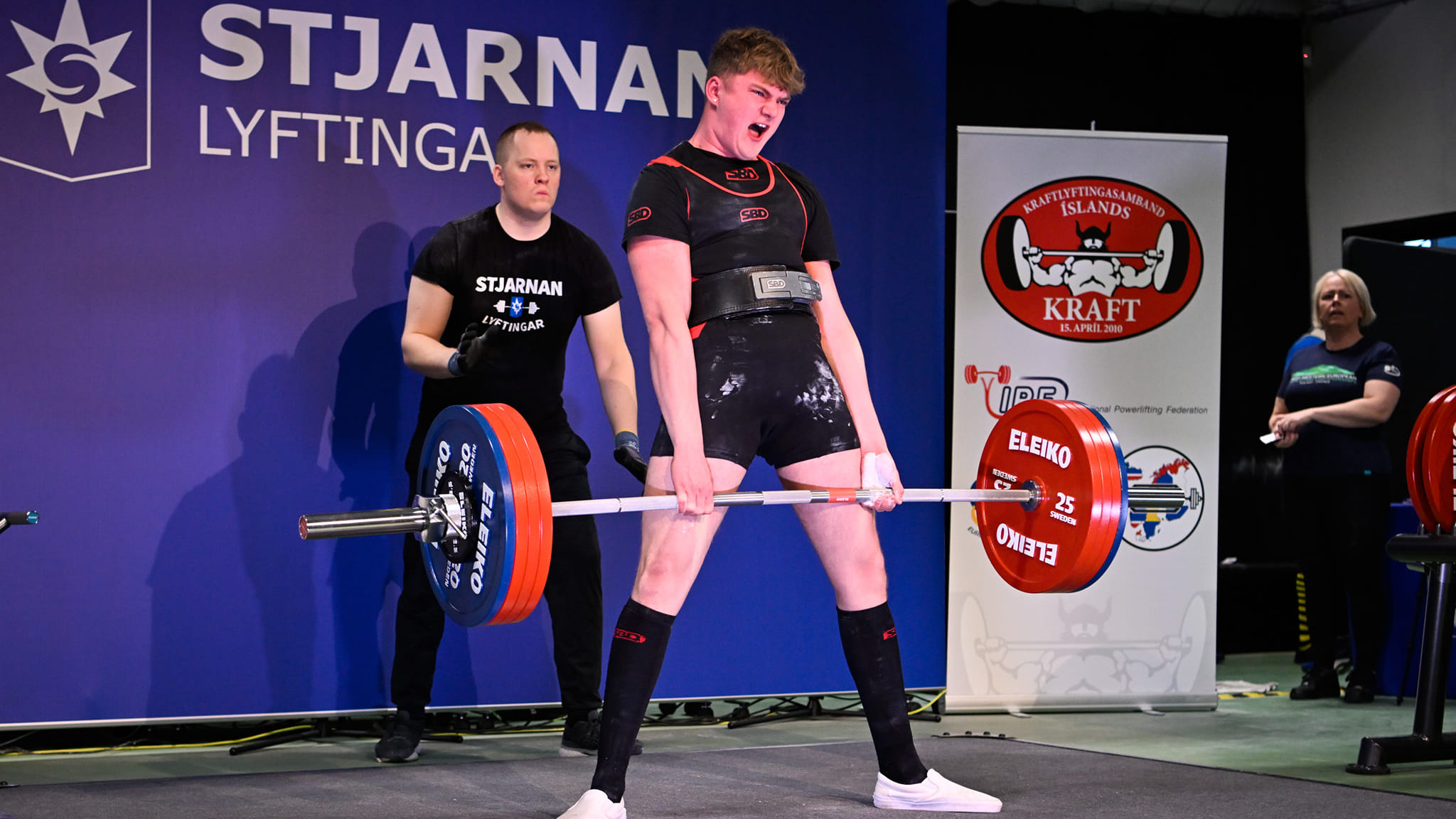 Geggjaður árangur kraftlyftingadeildar þrátt fyrir aðstöðuleysi!!