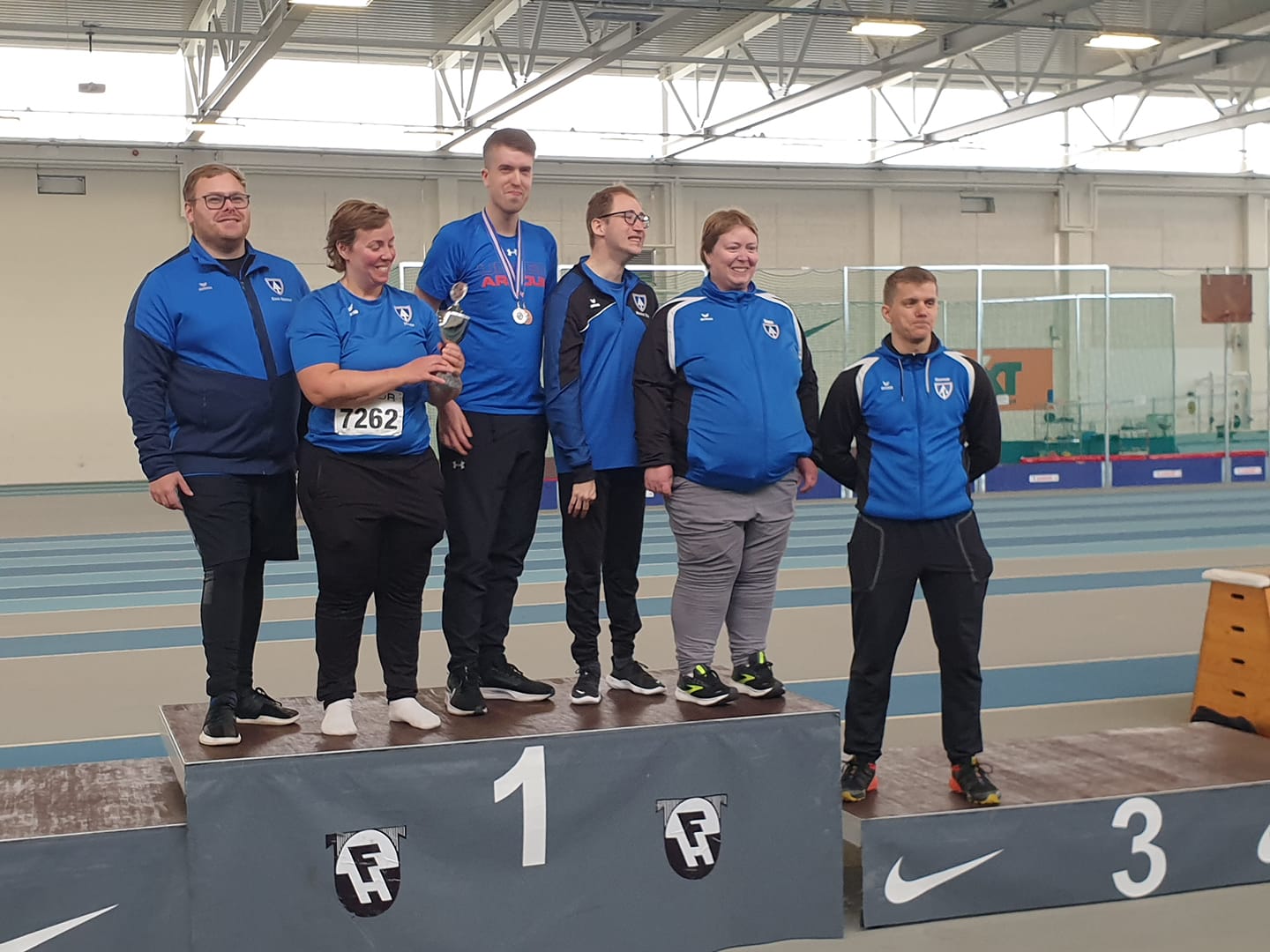 Íslandsmót ÍF utanhúss færðist að mestu inn vegna veðurs